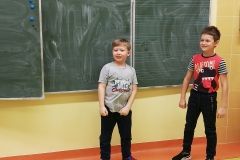 2727